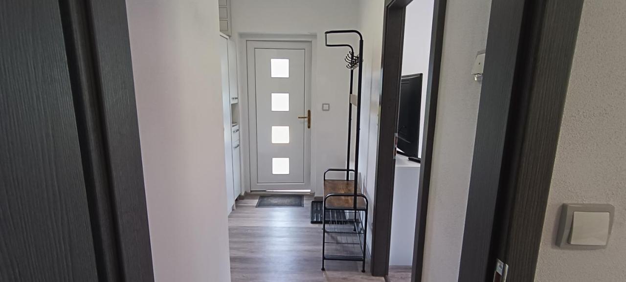 דירות סטראז'ני Apartman U Lebedu מראה חיצוני תמונה