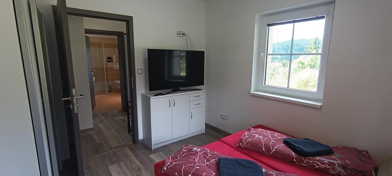 דירות סטראז'ני Apartman U Lebedu מראה חיצוני תמונה